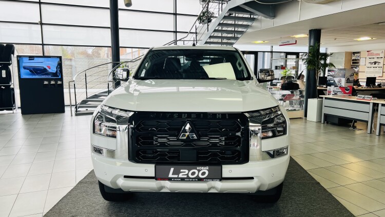 L200 2.4 TD AT Ultimate