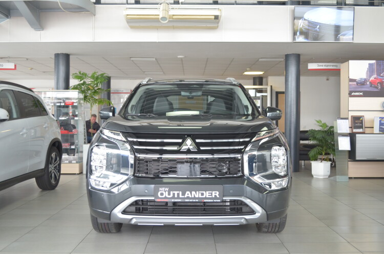 Outlander 2.5 CVT Ultimate