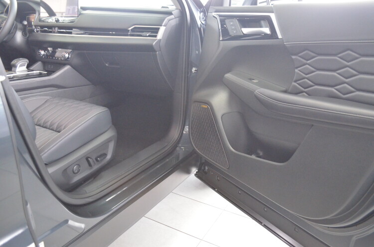 Outlander 2.5 CVT Ultimate