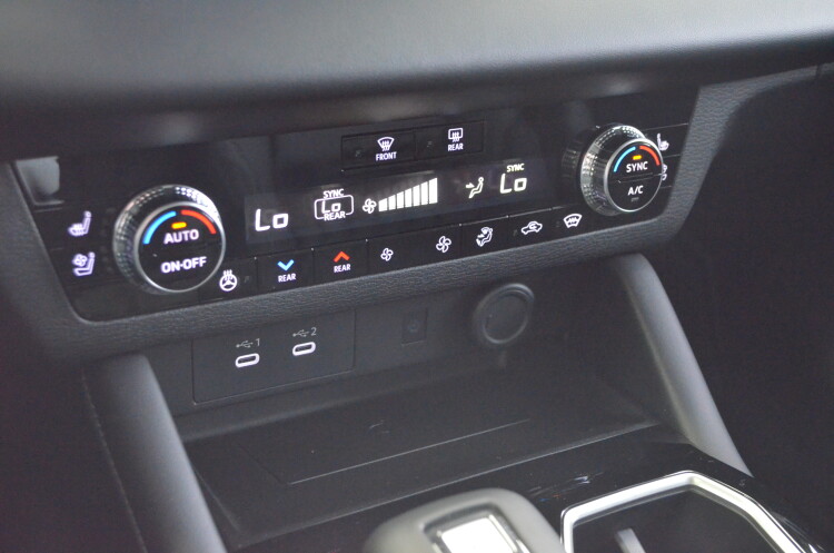 Outlander 2.5 CVT Ultimate