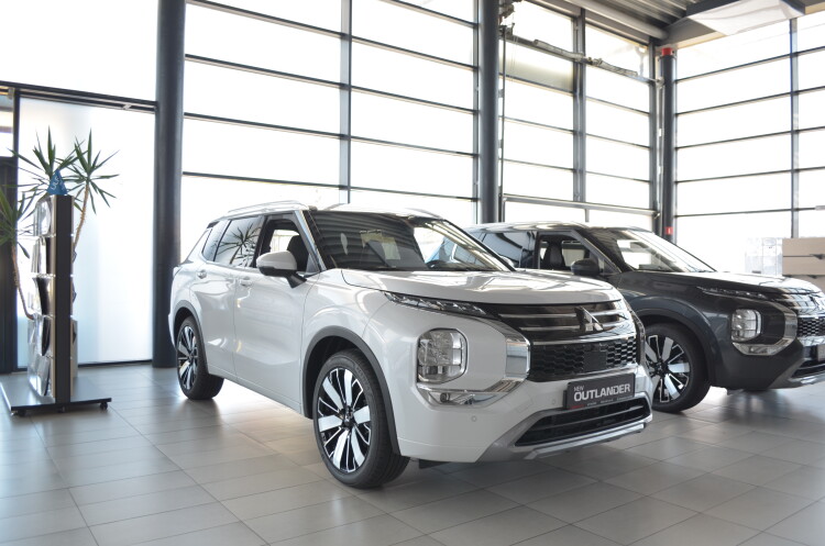 Mitsubishi Outlander 2.5 CVT 4WD Ultimate