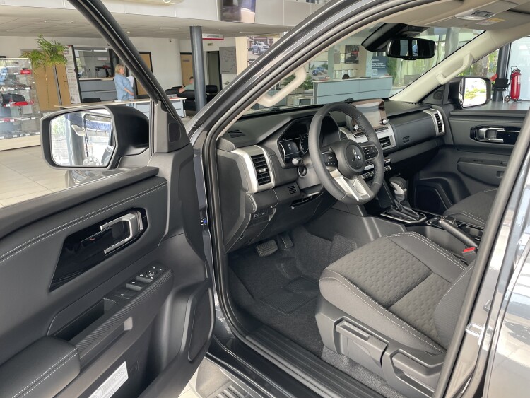 L200 2.4 TD AT Intense