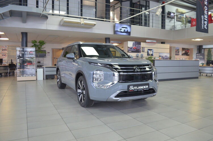 Outlander 2.5 CVT Ultimate
