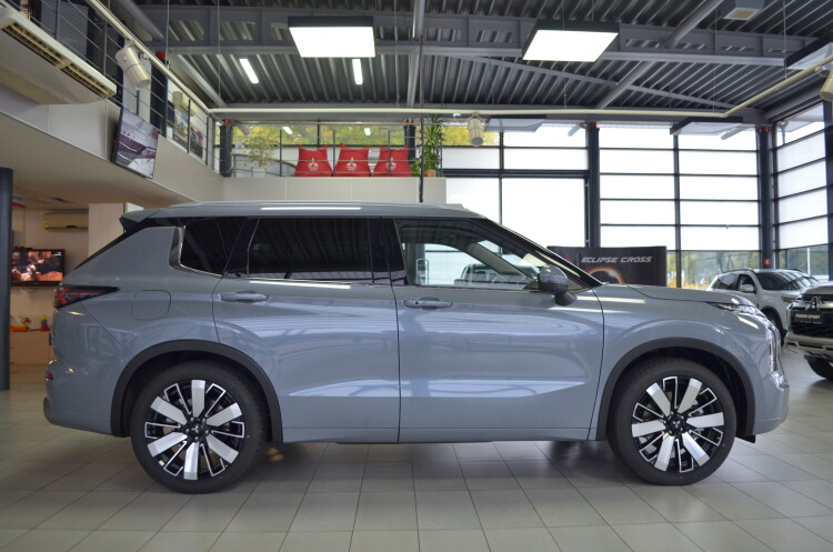 Outlander 2.5 CVT Ultimate