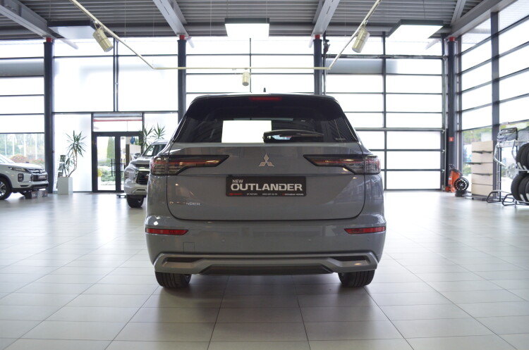 Outlander 2.5 CVT Ultimate