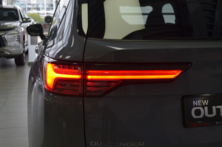 Outlander 2.5 CVT Ultimate