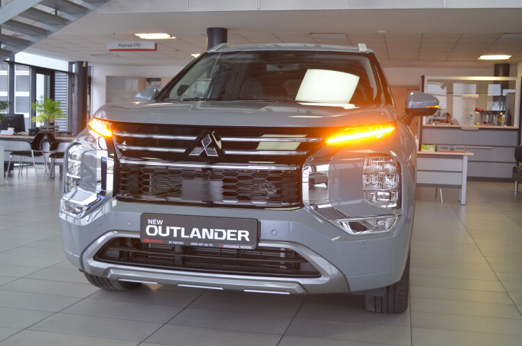 Outlander 2.5 CVT Ultimate