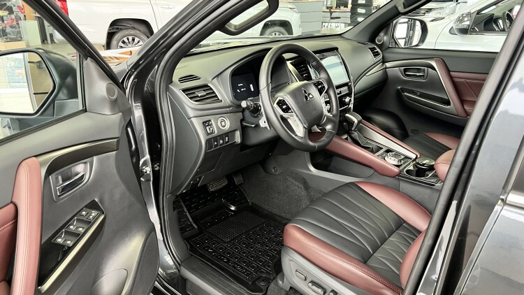 Mitsubishi Pajero Sport 3.0 P AT 4WD Ultimate SAM