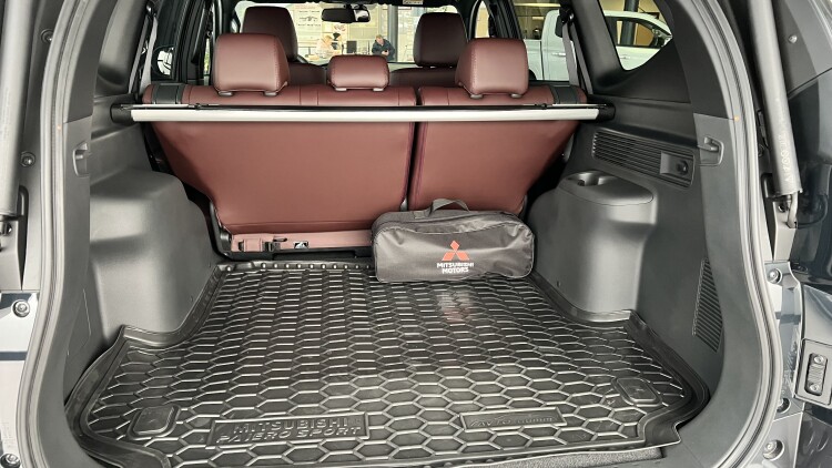 Mitsubishi Pajero Sport 3.0 P AT 4WD Ultimate SAM