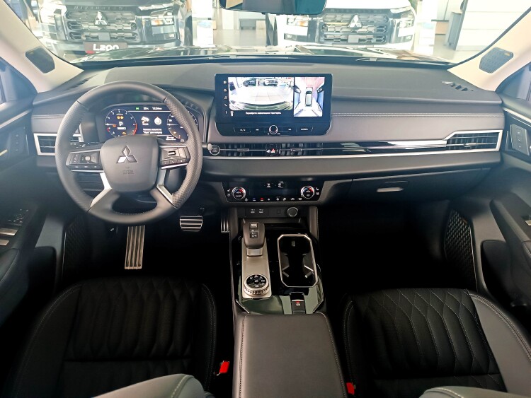 Mitsubishi Outlander 2.5 CVT 4WD Ultimate