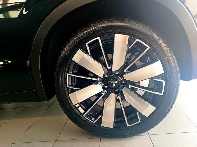 Mitsubishi Outlander 2.5 CVT 4WD Ultimate